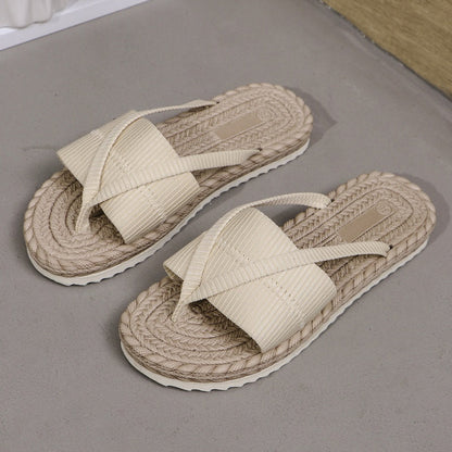 58 % Rabatt! 👡 Modische Zehentrenner | Leicht & flexibel + Gepolsterte Einlegesohle – Must-have für Strandurlaub & Pool 🌊☀️