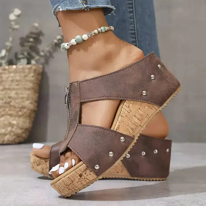 ✨ 48 % Rabatt! Sommer-Must-have: Nieten-Zehensteg-Keilabsandalen – modisch & bequem! 👡🔥