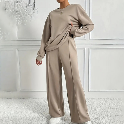 Gemütlicher Damen-Zweiteiler: Langarm-Sweatshirt und Hose
