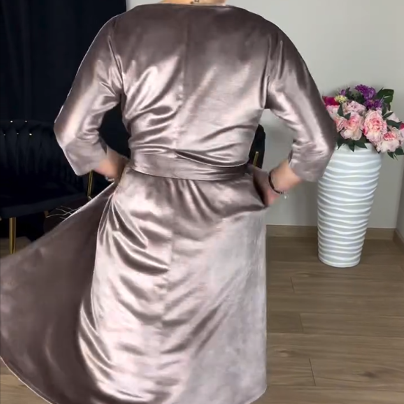 Damen-Midikleid aus Satin mit 3/4-Ärmeln und Rundhalsausschnitt
