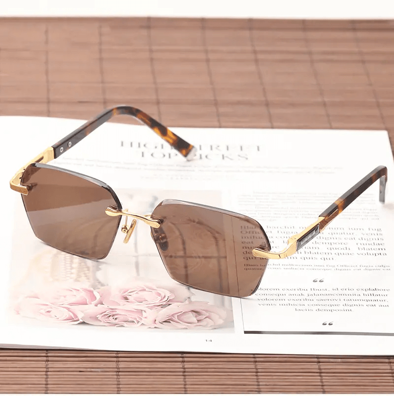 Sonnenbrille mit Gläsern aus Naturkristall
