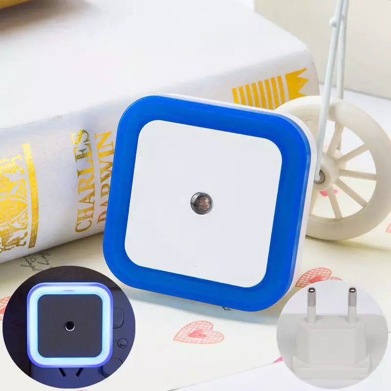 💘 Valentinstagsangebot: 50% Rabatt!✨ LED-Smart-Nachtlicht mit Lichtsensor – Automatisch & energiesparend | Sanftes, augenfreundliches Licht!