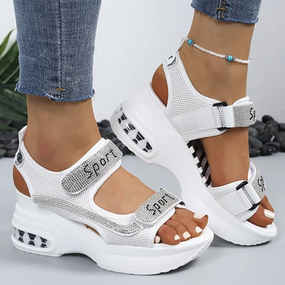 Ausverkaufter Liebling ist zurück! 💎 Strass-Plateau-Sandalen ✨ Luftkissen + Klettverschluss + Strass = Komfort trifft Style 🔥